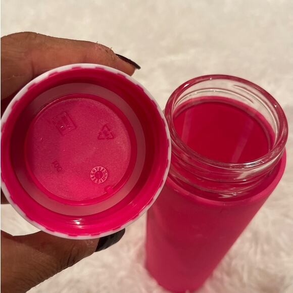 Adidas Glass Water Bottle 16 oz gently used - Picture 4 of 5